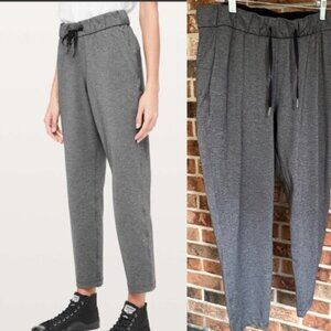 Lululemon  ^ * On The Fly Pant  Heathered Black EUC Size 8 EUC